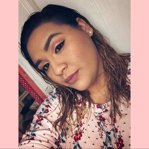 Meet your Posher, Elena